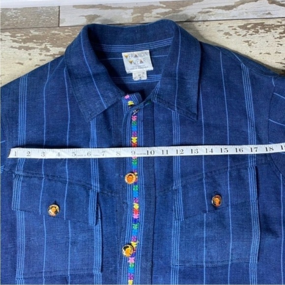 ARTSY FRIDA KAHLO EMBROIDERED DENIM JACKET PORTRAIT BUTTONS NWOT SIZE MEDIUM - Picture 13 of 13